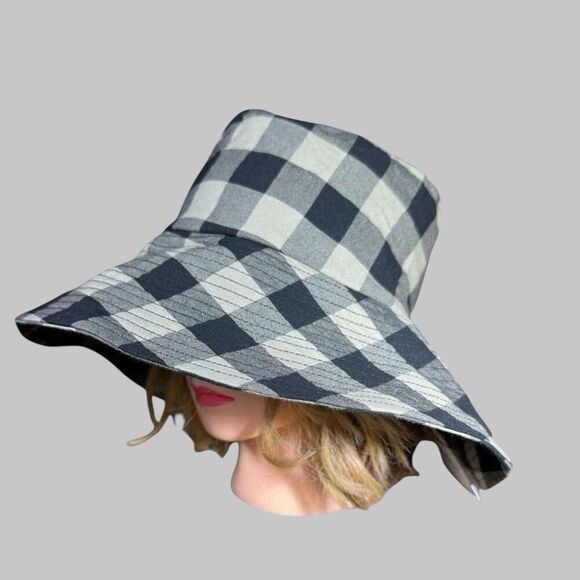 NWT Janessa Leone’ Bucket Hat Blue and Grey Plaid sz L - Picture 6 of 10